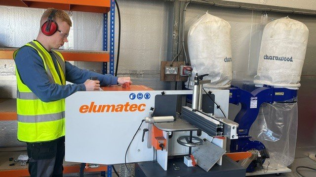 Fabricator at the elumatec machining centre